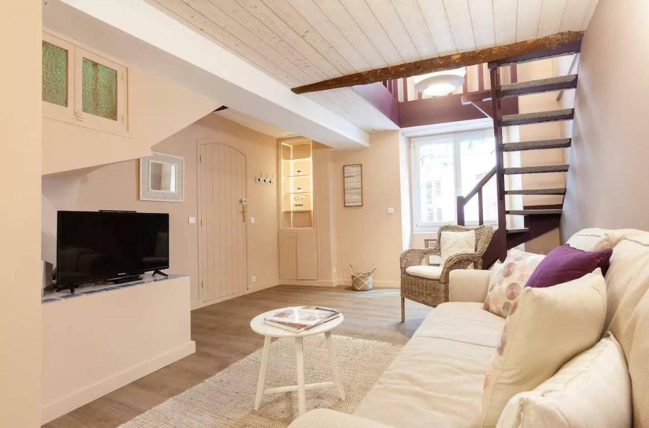 2 Bedrooms 2 Bathrooms Apartment In Old Антиб Экстерьер фото